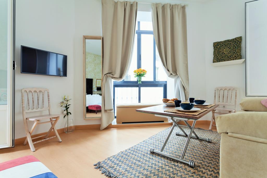 Hostly Acetres 1A Loft In City Center, Comunal Terrace, Fibre,Parking Optional Seville Exterior photo